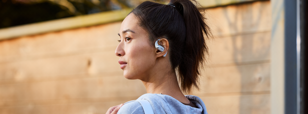 Best Earbuds for Women with Long Hair