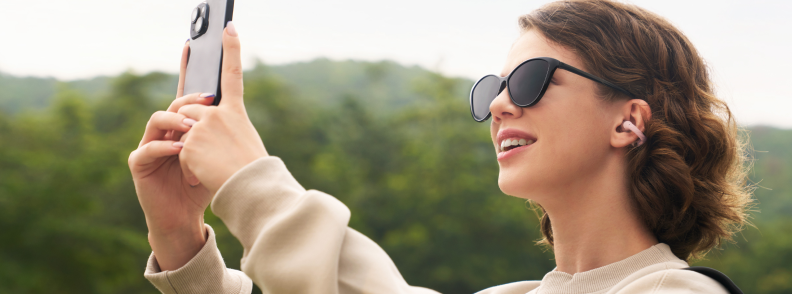 How to Choose Clip-On Earbuds If You Wear Glasses