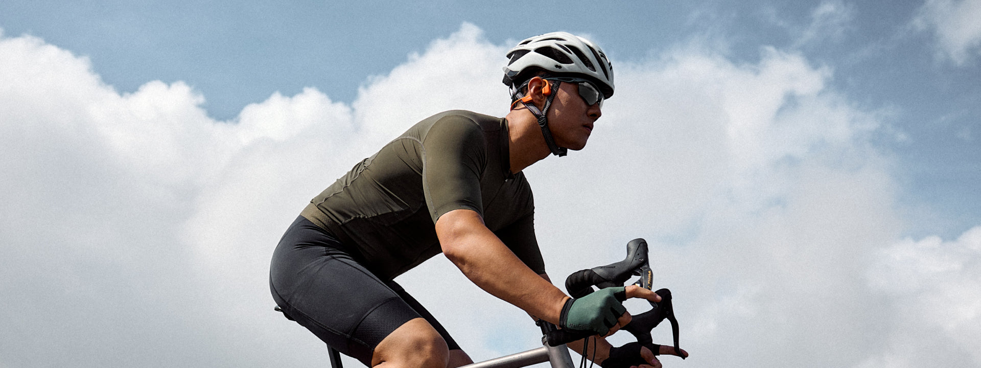 bike helmet bone conduction FANSAISI Motorcycle Bluetooth Speaker Wireless Helmet Headphone Headset with DSP Nosie Cancellation Mic IP66 Waterproof (Green) : Electronics free design Coros Omni smart cycling helmet