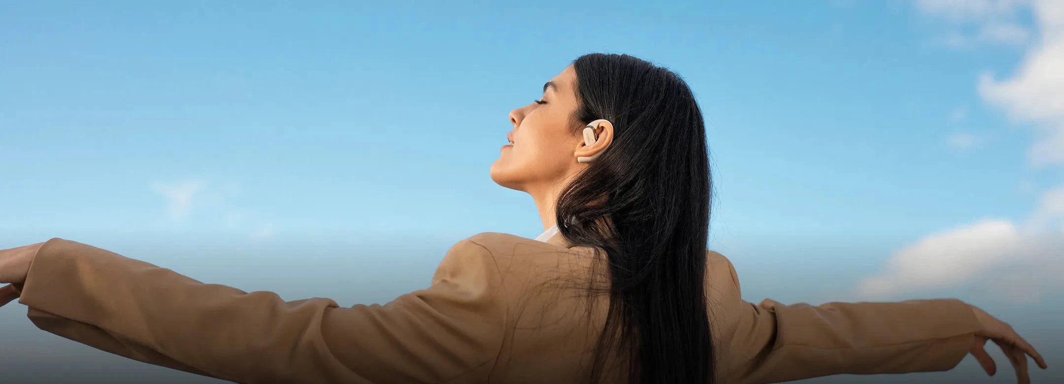 pc v1 earphones introduce bg 1