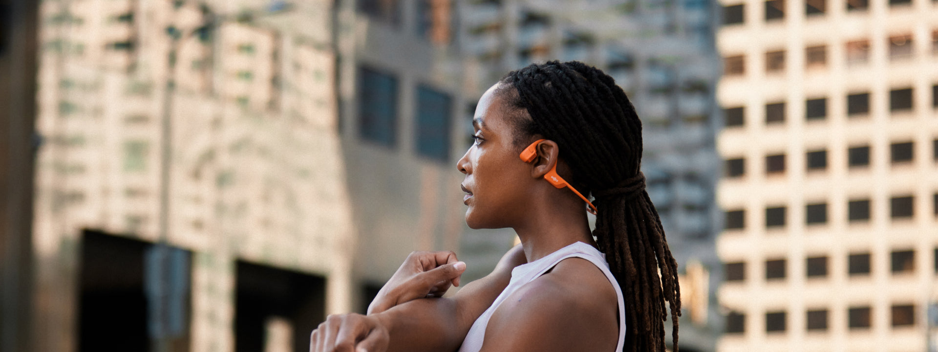 situational awareness with open-ear headphones uk